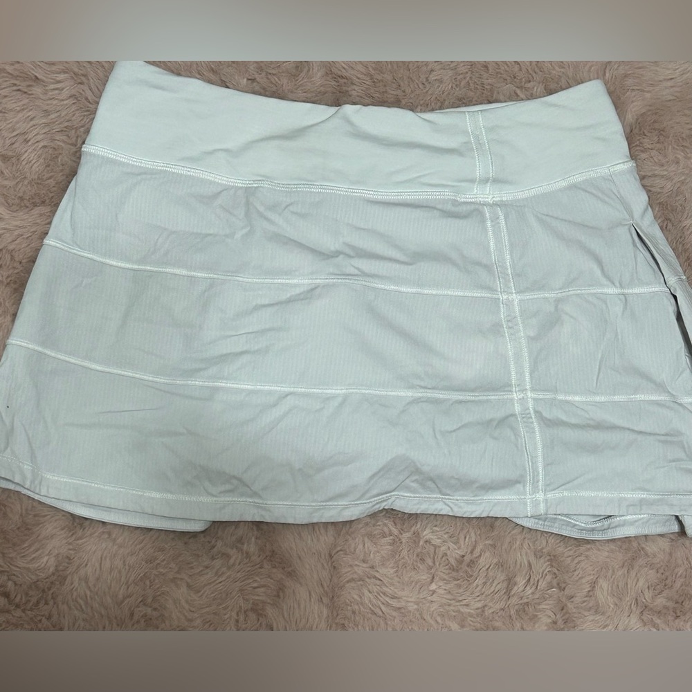Lululemon size 6 reg skirt